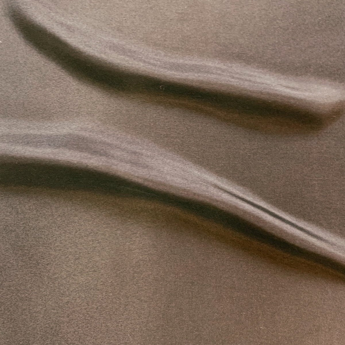 jap silk 115cm presenting the tabac color version of a light weight pure silk with fluid drape and natural sheen