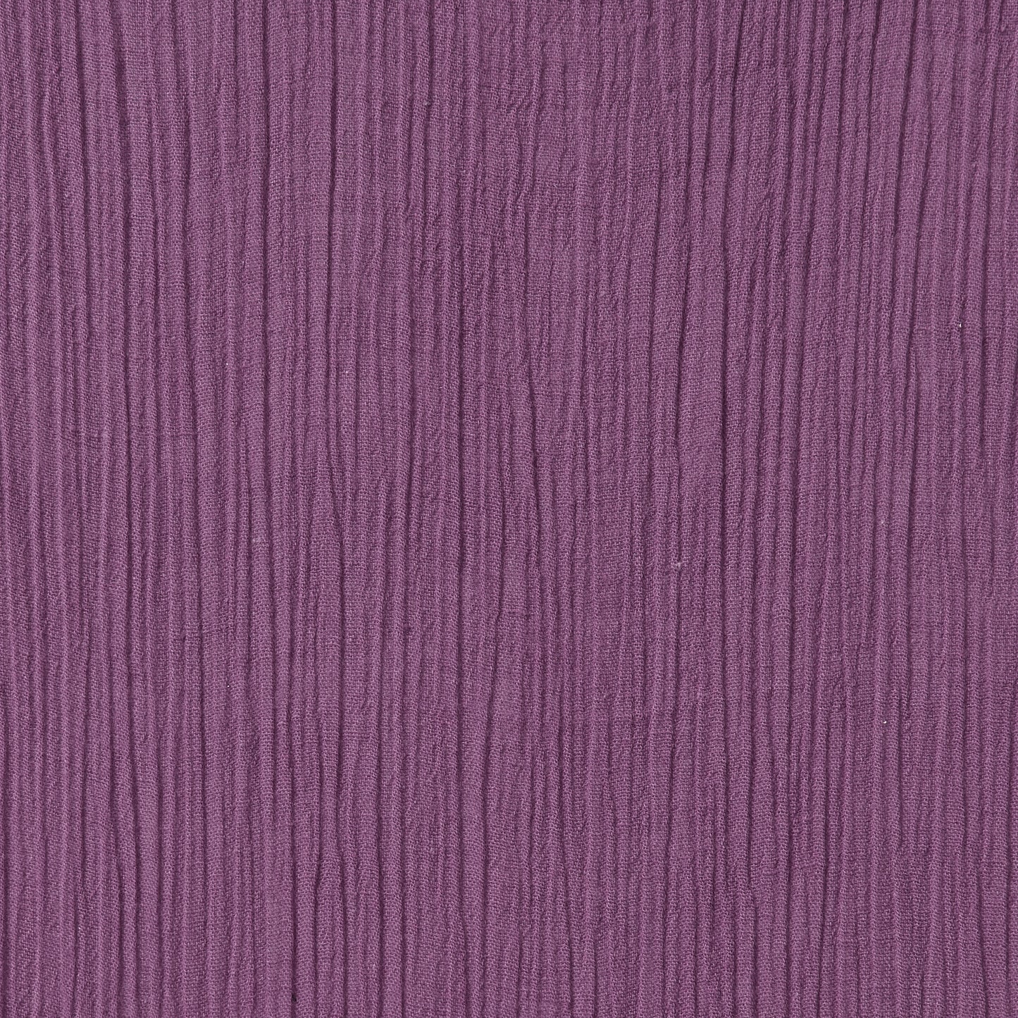 muslin presenting the mulberry color version of a pure breathable soft and natural cotton muslin with yoryu crinkle textured face