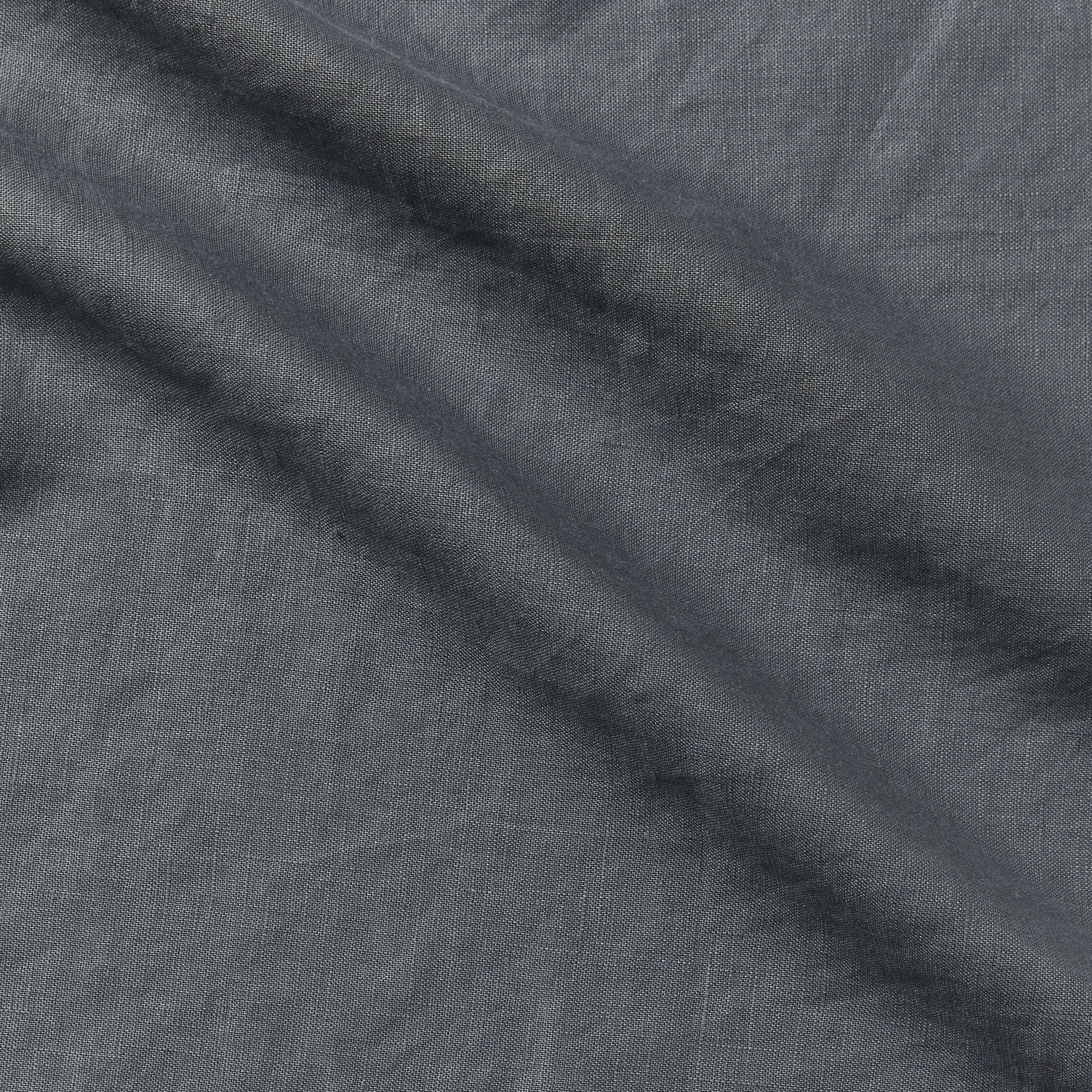 Hanky Linen presenting the grey color version of a dress weight soft breathable pure linen 