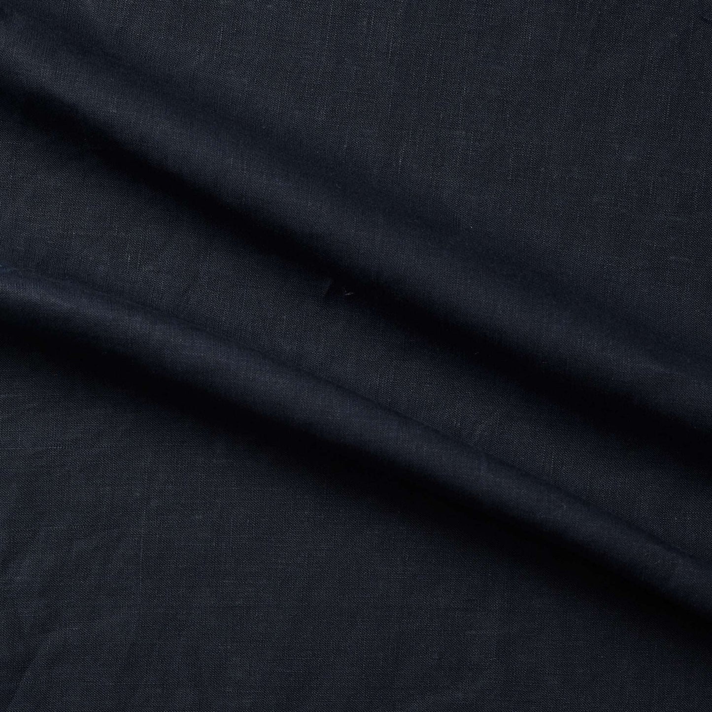 HANKY LINEN presenting the navy colour version of the dress weight breathable soft 100% linen fabric