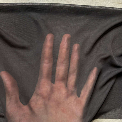 Presenting the sheerness of a fine pure polyester Mesh 