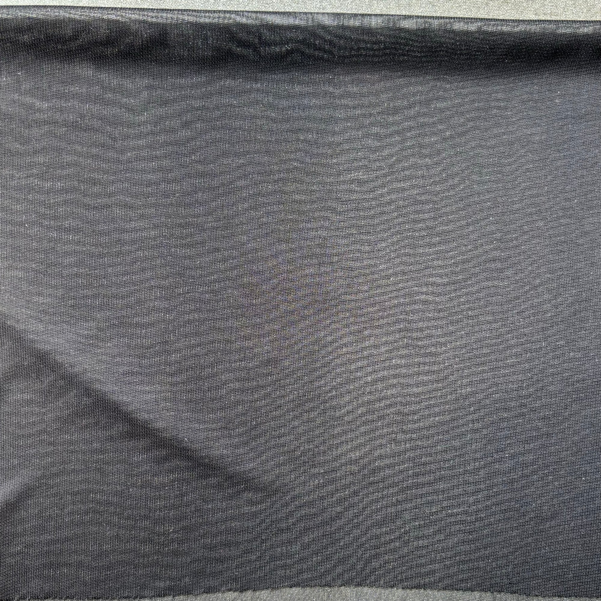 Displaying a fine pure polyester Mesh 