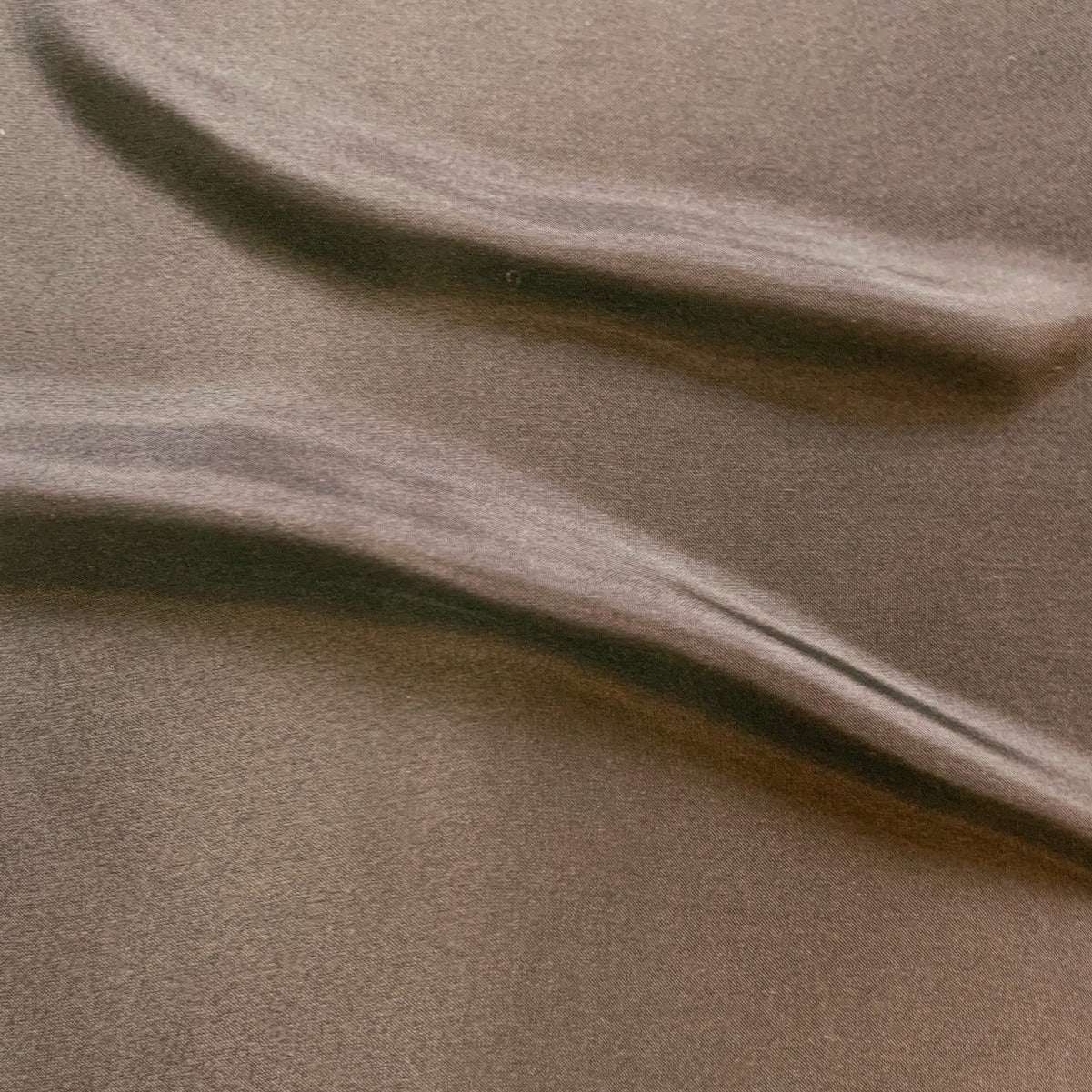  jap silk 115cm presenting the tabac color version of a light weight pure silk with fluid drape and natural sheen