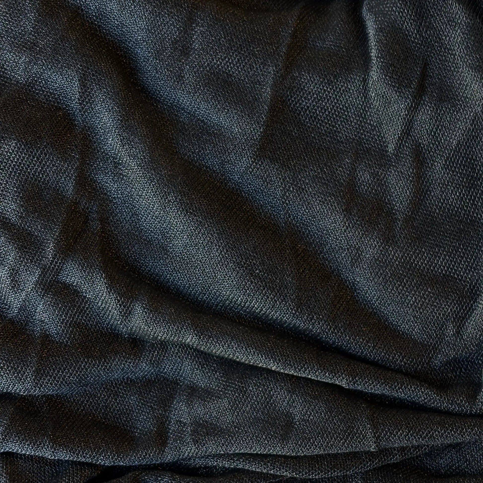 Exhibiting Mithral Steel a blended fabric of metallic Rayon with added lycra.